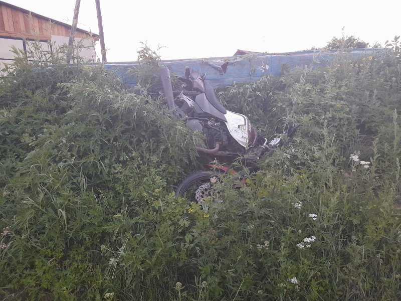 В Зиминском районе полицейские выясняют обстоятельства ДТП, в ходе которого погиб подросток, ехавший на мотоцикле